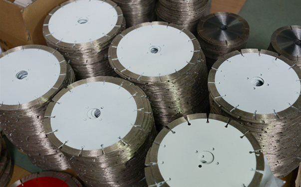 論金剛石切割片硬度的重要性！