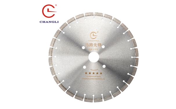 你知道為什么混凝土鋸片掉刀頭嗎？原因在這里！