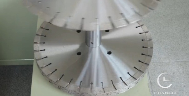 石材使用石材切割鋸片加工后，這些護(hù)理細(xì)節(jié)要注意！